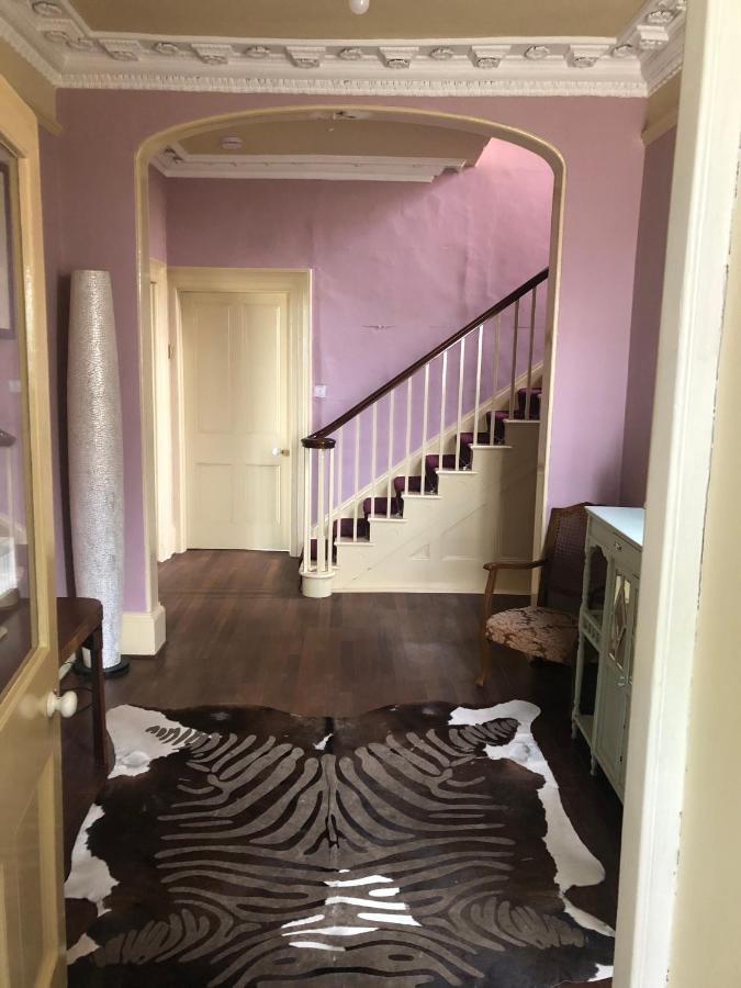 Hartree Guest House Ньютон Эбэт Экстерьер фото